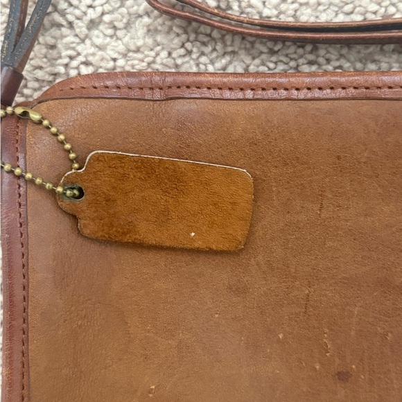 Rare Vintage (70s/80s) Coach Camel Brown Leather Crossbody Zip Bag Made in NYC - Picture 4 of 11